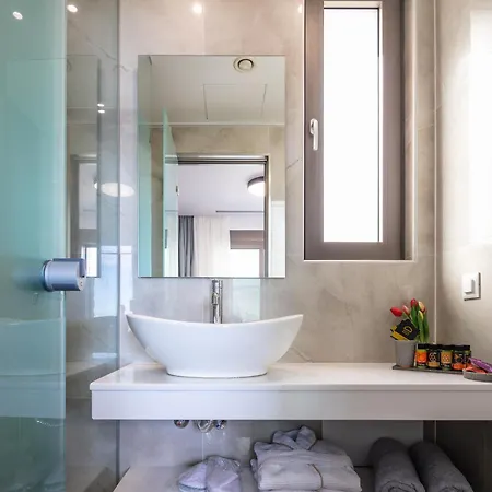 Oinolithos Luxury Kalamaki