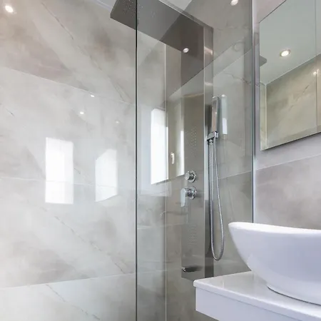 Oinolithos Luxury Villa *