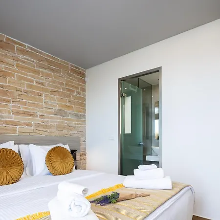 Oinolithos Luxury Kalamaki