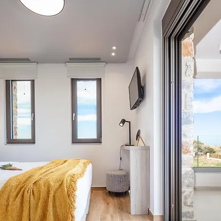 Oinolithos Luxury Villa