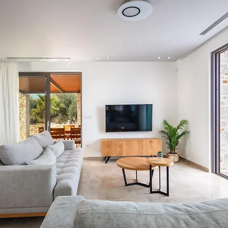 Villa Oinolithos Luxury